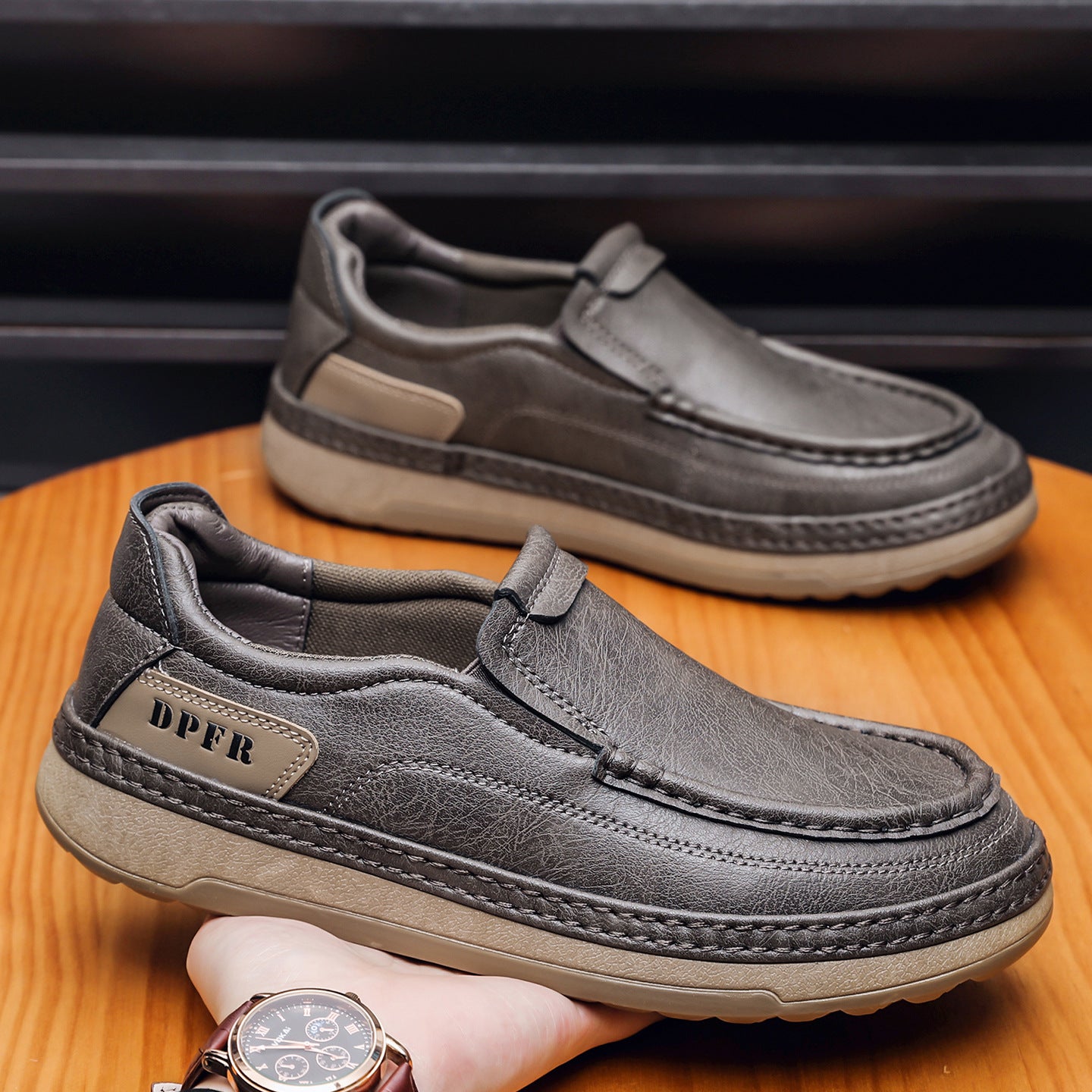 Zapatos ortopédicos FOUNNE® 🔥50% de descuento🎁: Fabricados con cuero genuino de vaca australiana 🐂, comodidad durante todo el día.